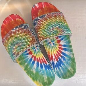 RHINESTONE WEDGE RAINBOW SLIDES SZ 7 Fit is small. I’m a 6-6.5
